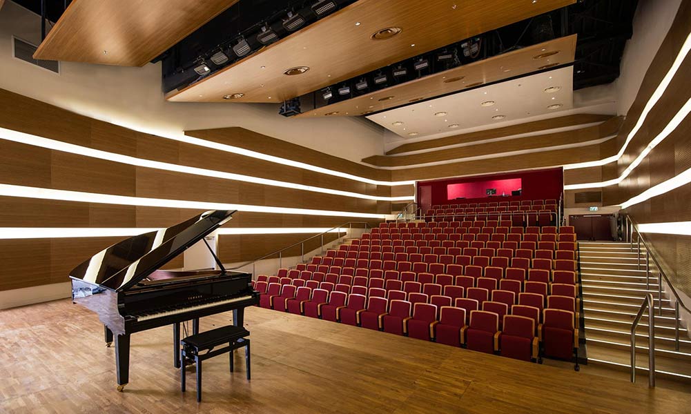 auditorium – auditorium paris – auditorium de paris – un auditorium – auditorium architecture – grand auditorium – amphitheatre architecture – osmoz mobilier & aménagement de bureau