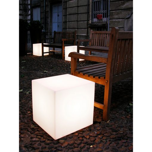 eclairage – lampe design – eclairage France – site de lampe – lumière en ligne – site lumiere - exterieur - jardin - osmoz mobilier & aménagement de bureau